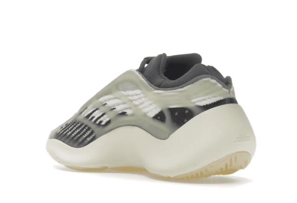 Yeezy 700 V3 ’Fade Salt’ - Imagen 3