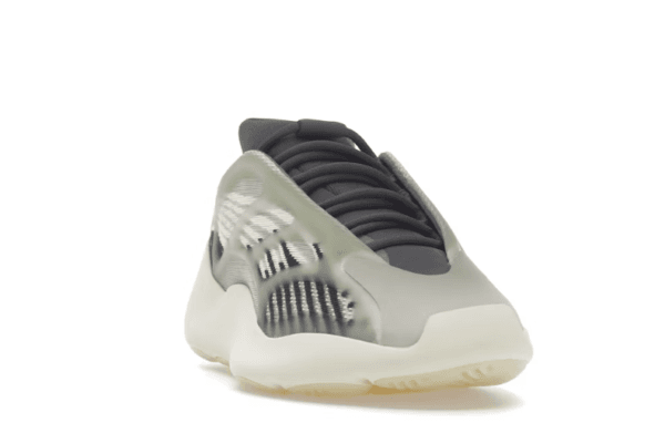 Yeezy 700 V3 ’Fade Salt’ - Imagen 4